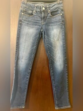 American Eagle Outfitters Faded Wash Fitted Jeans